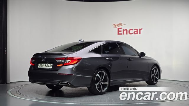 Honda Accord 2018 — photo 2