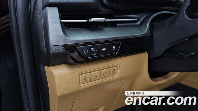 Kia Canival 2021 — photo 23