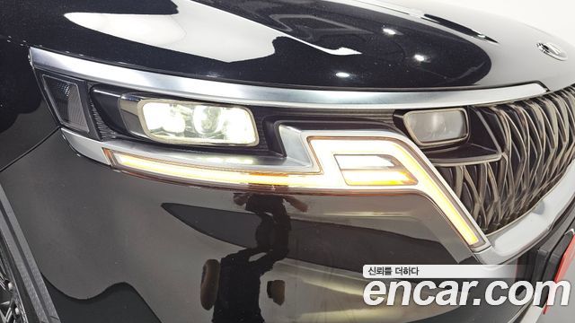 Kia Canival 2021 — photo 8