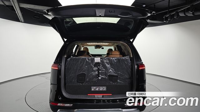 Kia Canival 2021 — photo 27