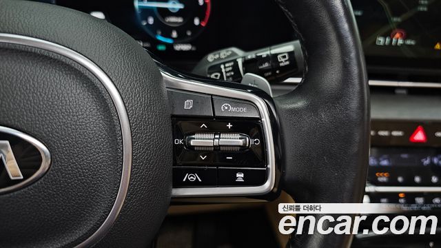 Kia Canival 2021 — photo 28