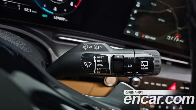 Kia Canival 2021 — photo 34