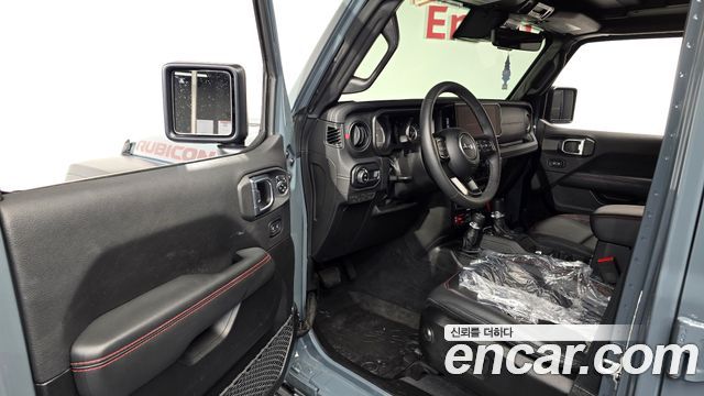 Jeep Wrangler 2025 — photo 13