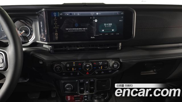 Jeep Wrangler 2025 — photo 18