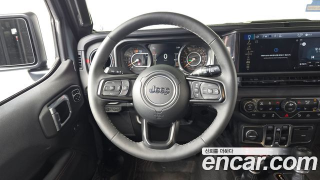 Jeep Wrangler 2025 — photo 19