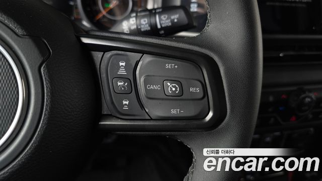 Jeep Wrangler 2025 — photo 22