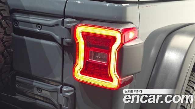 Jeep Wrangler 2025 — photo 9