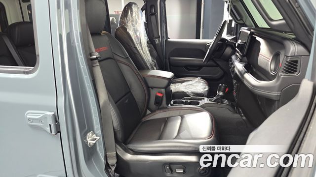 Jeep Wrangler 2025 — photo 16
