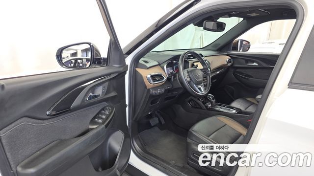 Chevrolet Korea Trailblazer 2022 — photo 13