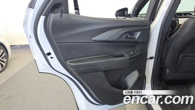 Chevrolet Korea Trailblazer 2022 — photo 15