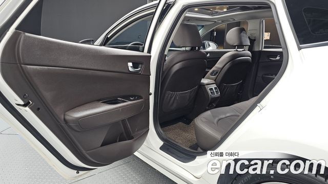 Kia K5 2019 — photo 18
