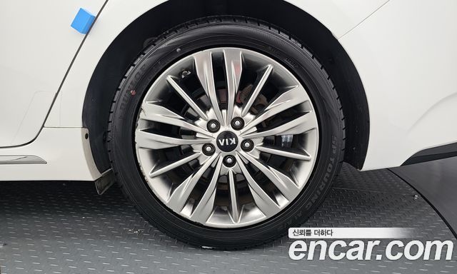 Kia K5 2019 — photo 7