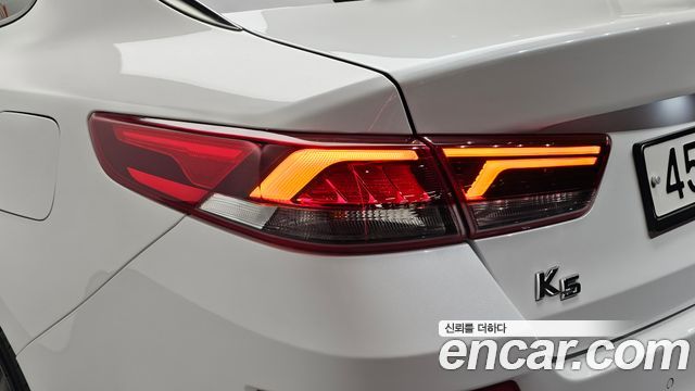 Kia K5 2019 — photo 9