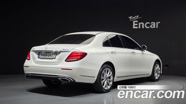 Mercedes-Benz E-Class 2020 — photo 2