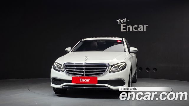 Mercedes-Benz E-Class 2020 — photo 3