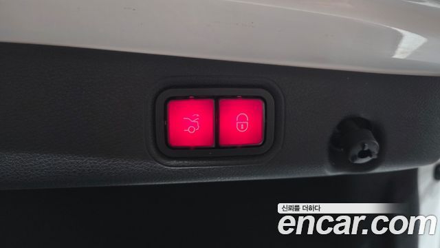 Mercedes-Benz E-Class 2020 — photo 22