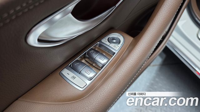 Mercedes-Benz E-Class 2020 — photo 29