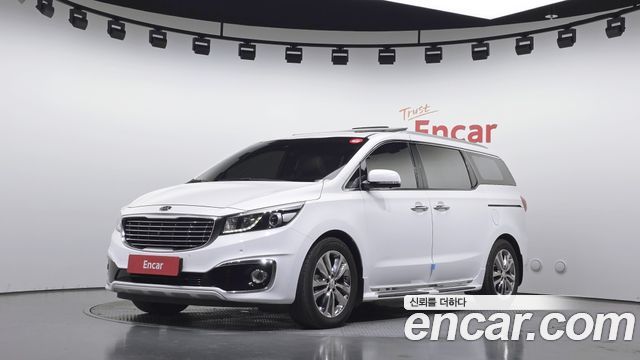 Kia Canival 2017 — photo 1