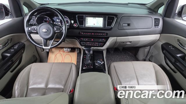 Kia Canival 2017 — photo 10