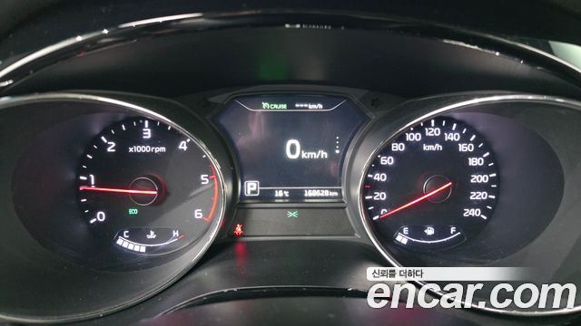 Kia Canival 2017 — photo 11