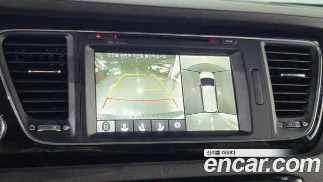 Kia Canival 2017 — photo 20