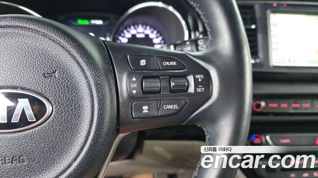 Kia Canival 2017 — photo 21