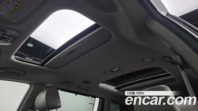 Kia Canival 2017 — photo 22