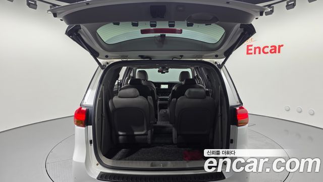 Kia Canival 2017 — photo 24