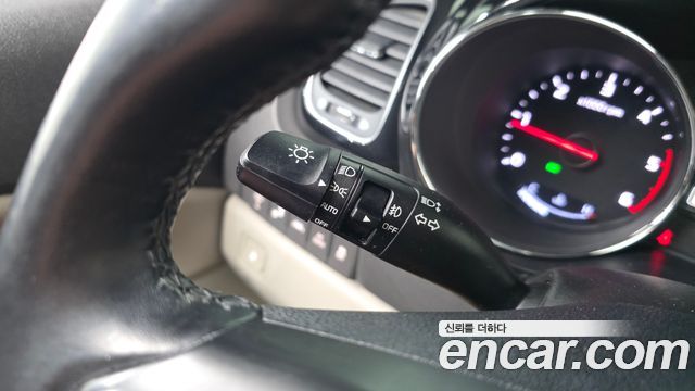 Kia Canival 2017 — photo 30