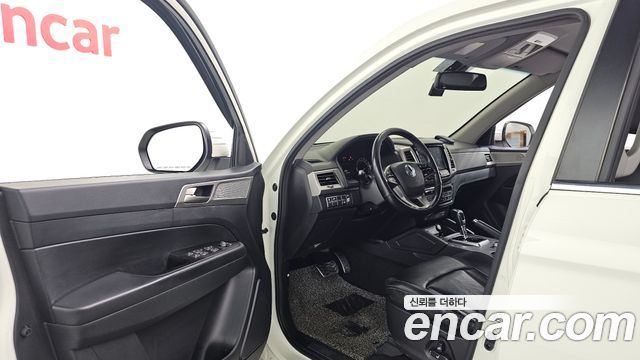 KG Mobility Rexton 2018 — photo 13