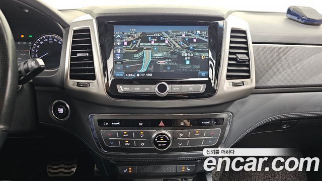 KG Mobility Rexton 2018 — photo 20