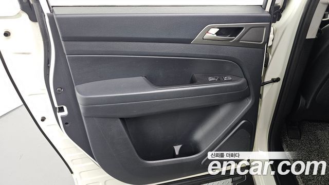 KG Mobility Rexton 2018 — photo 15