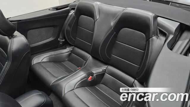 Ford Mustang 2022 — photo 17