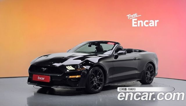 Ford Mustang 2022 — photo 1