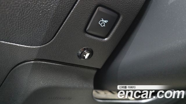 Ford Mustang 2022 — photo 28