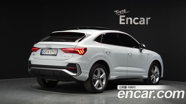 Audi Q3 2022 — photo 2