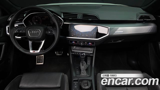 Audi Q3 2022 — photo 10