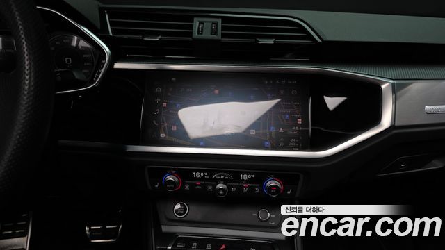 Audi Q3 2022 — photo 20