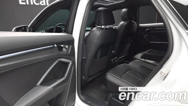 Audi Q3 2022 — photo 16