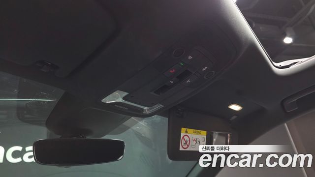 Audi Q3 2022 — photo 28