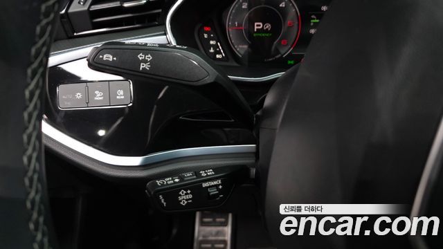 Audi Q3 2022 — photo 30