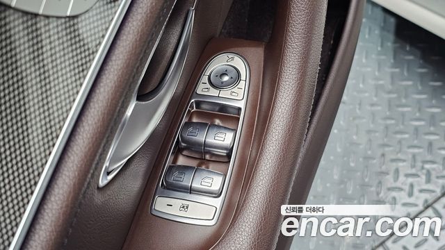 Mercedes-Benz CLS-Class 2019 — photo 24