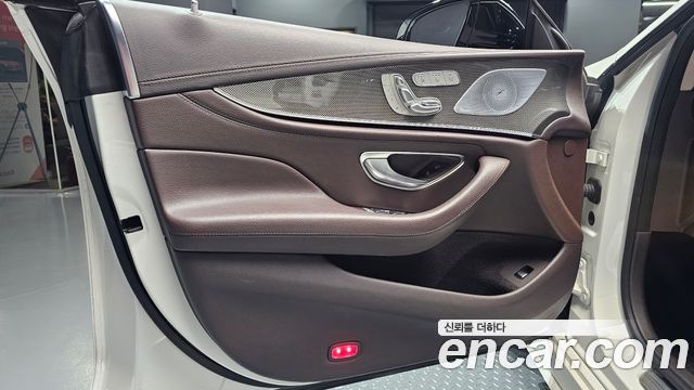 Mercedes-Benz CLS-Class 2019 — photo 14