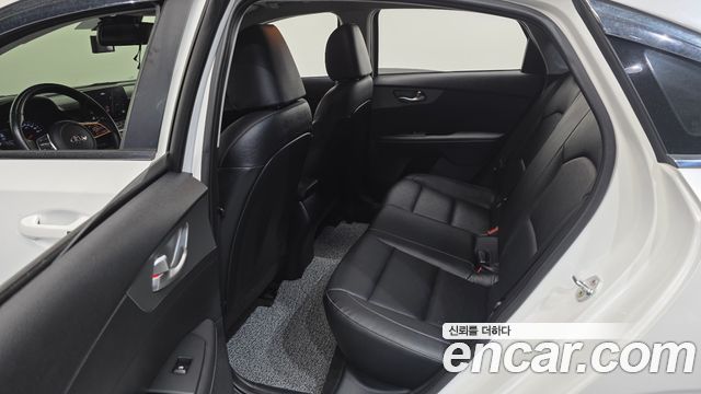 Kia K3 2020 — photo 12