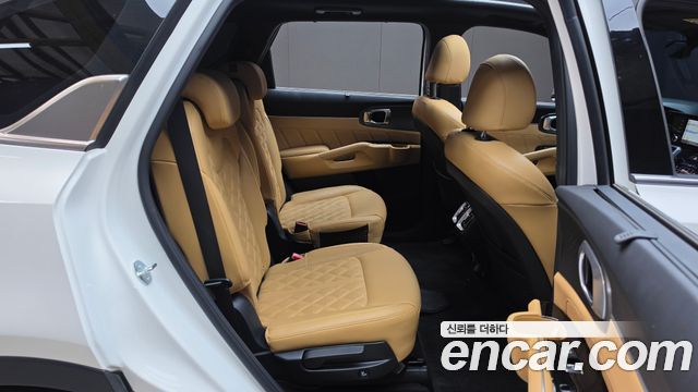 Kia Sorento 2023 — photo 17