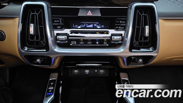 Kia Sorento 2023 — photo 24
