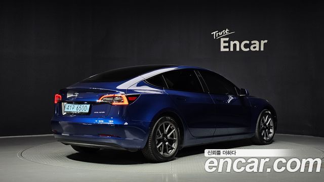 Tesla Model 3 2022 — photo 2