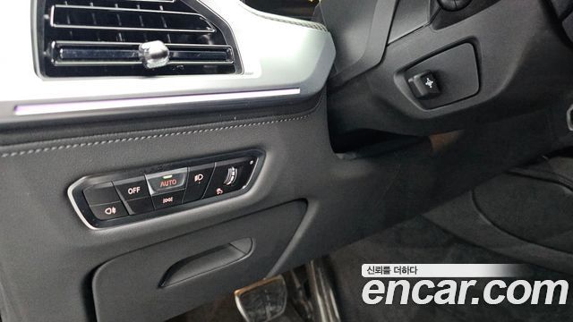 BMW XM 2023 — photo 20