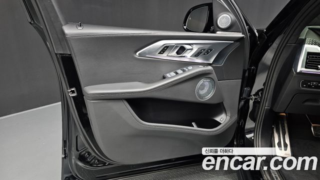 BMW XM 2023 — photo 14