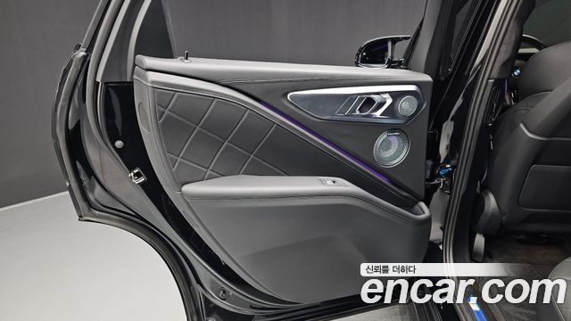 BMW XM 2023 — photo 15